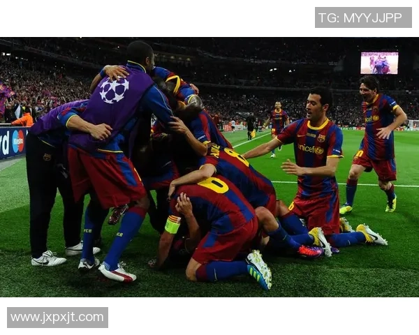 巴塞罗那与曼联上半场精彩对决回顾与分析